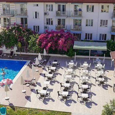 מלון Akdora Resort&spa 3*